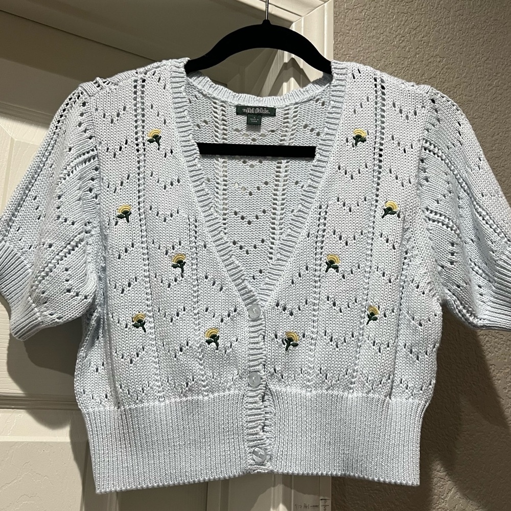 Wild Fable Blue Knitted Short Cardigan with yellow flowers Sz L